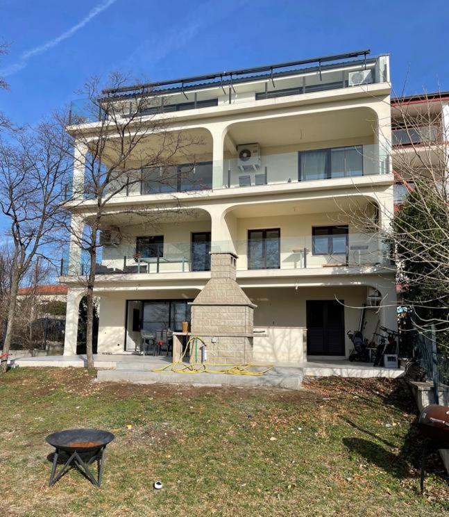 יאדראנובו Appartments Sara מראה חיצוני תמונה