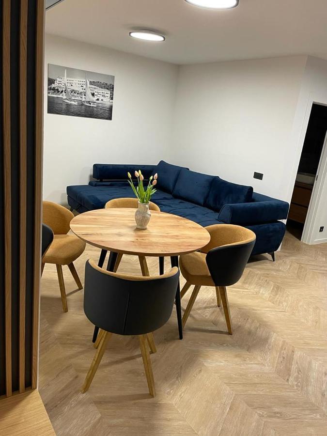 יאדראנובו Appartments Sara מראה חיצוני תמונה