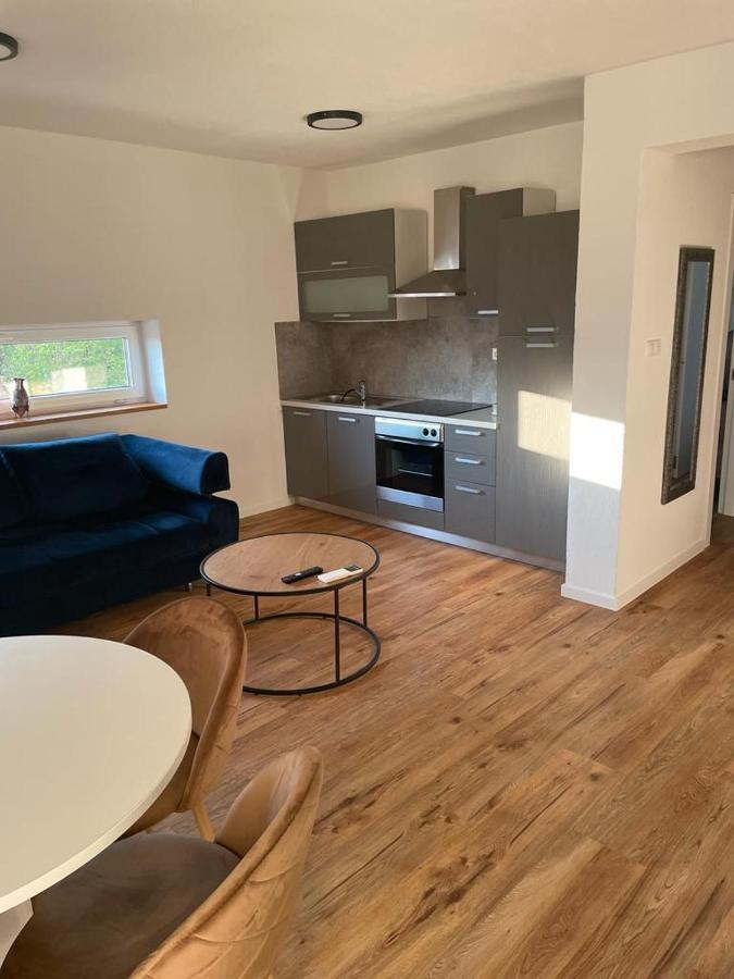 יאדראנובו Appartments Sara מראה חיצוני תמונה