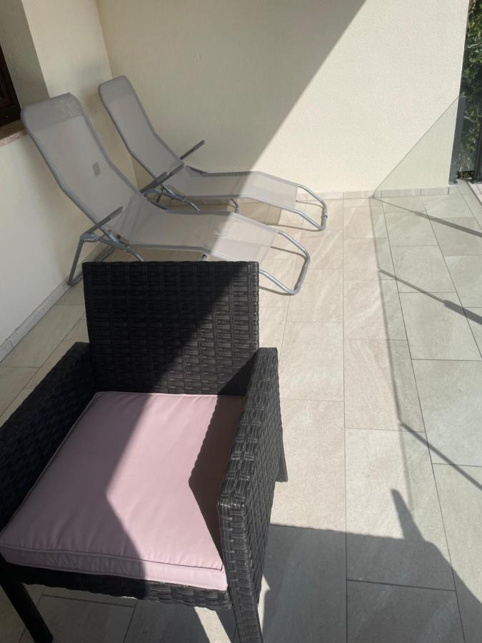 יאדראנובו Appartments Sara מראה חיצוני תמונה