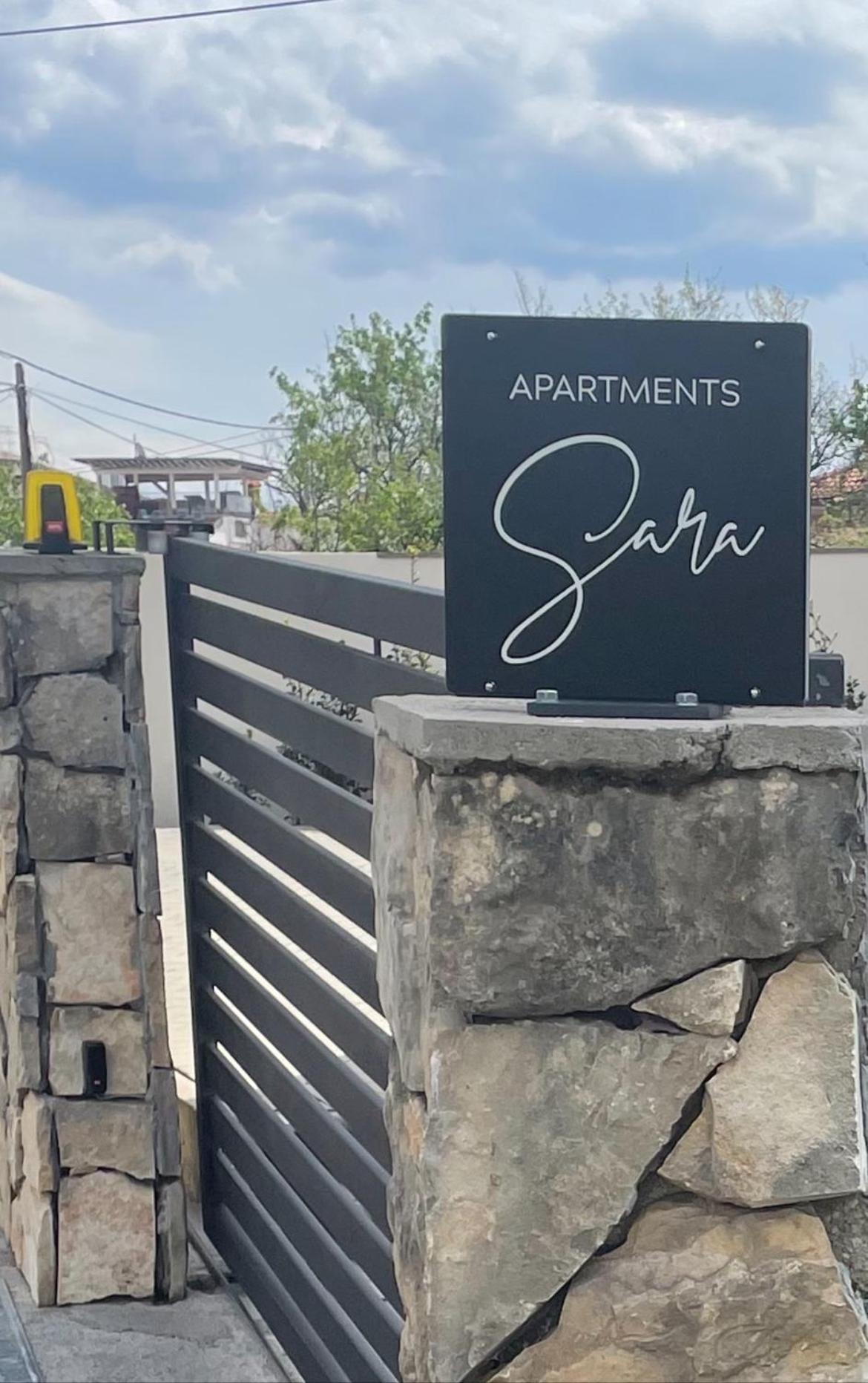 יאדראנובו Appartments Sara מראה חיצוני תמונה